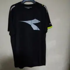 DIADORA ブラック Tシャツ