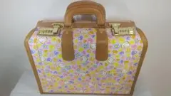 ハローキティ トランク バッグ 鏡付き! 旅行用