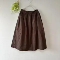 ザラウーマン［XS］高見え艶感　上品きれいめ美シルエット　ミモレ丈フレアスカート