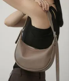［美品］Aunt Marie's マルチWAY ワンハンドルムーンBAG