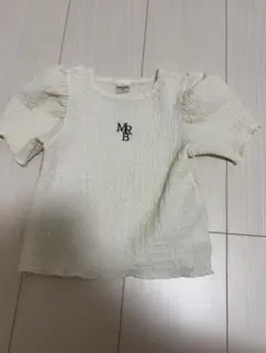 MRB 刺繍入りクリーム色Tシャツミラーベイトップス