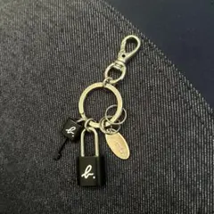 VA×agnes b. KEY CHAINレザーチャーム藤原ヒロシ　フラグメント FRAGMENT × Various Keytags】コラボキータグが8月18日に発売