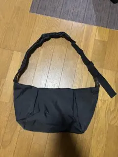 ショルダーバッグ　ナイロン　ブラック　used