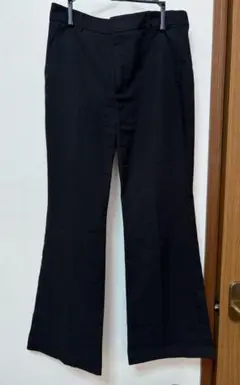 GU フレアパンツ　ブラック