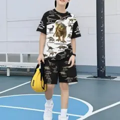 男の子♡恐竜　セットアップ　上下　Tシャツ　ハーフパンツ　２枚　140
