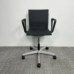 2016年　vitra　ヴィトラ　.04　オフィスチェア　アームレスト付き