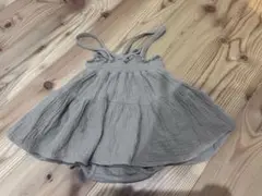 MONBEBE ブラウン　フリル　ロンパース
