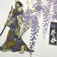 【絡繰魂　抜刀娘】和柄　刺繍　Tシャツ 女剣士　五三桐　家紋　藤の花　4Lサイズ