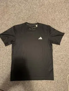 adidasストレッチトレーニングシャツ　ブラック