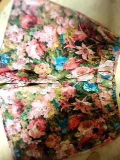 花柄　ショートパンツ