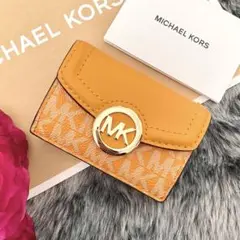 新品☆MICHAEL KORS ピンク レザー 折り財布