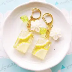ぽ*ぽ様 和菓子プロ用　陶器製 錦玉型「撫子」羊羹舟付き 18個　　中古品 ぽ*ぽ様 和菓子プロ用 陶器製 錦玉型「撫子」羊羹舟付き 18個