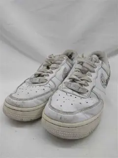 Item thumbnail for item 1b97cb23-ae02-4910-b6dd-8e6bf7831950