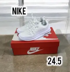 未使用　NIKE AIRMAX AXIS 24.5cm