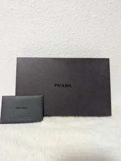PRADA プラダ ブラック 空ボックスとカード 箱のみ