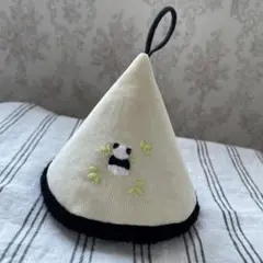❤︎パンダ❤︎　刺繍の三角ミトン　キッチンファブリック　鍋つかみ