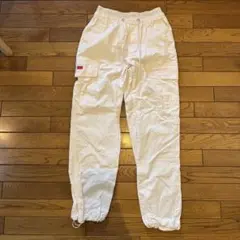 tommy jeans ホワイト カーゴパンツ