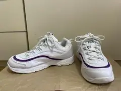 フィラ 厚底スニーカー