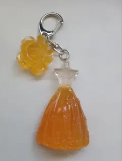 ハンドメイド　オレンジドレス型キーホルダー