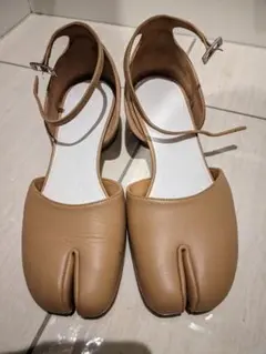 メゾンマルジェラ タビ パンプス ベージュ 37