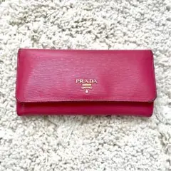 プラダPRADA ピンク長財布