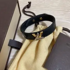 再値下げ LOUIS VUITTON ロゴ バングル
