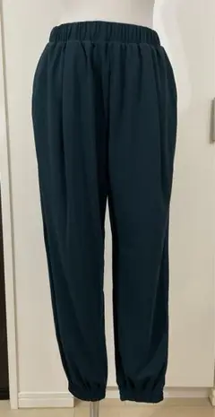 UNIQLO カジュアルパンツ　深緑