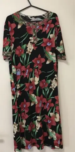 超美品レディース　サマーワンピース