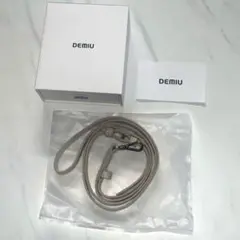 DEMIUデミュウDemiurvoデミウルーボ ストラップクロコ型ベージュ箱なし