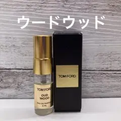 トムフォード ウード・ウッド スプレータイプ 4ml オードパルファム 香水