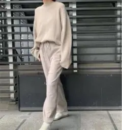 フローレント ニットプルオーバー ライトベージュ
