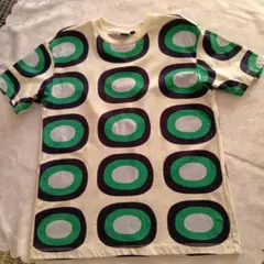 ✨ユニクロ　マリメッコグラフィックTシャツ