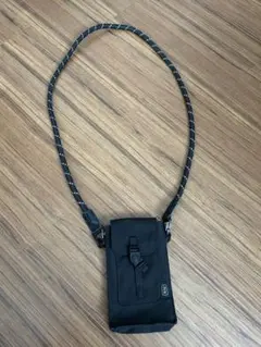 スマホショルダー　kiu