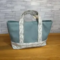 ペールアクア かご柄 小さめトートバッグ（マグネットホック付き）