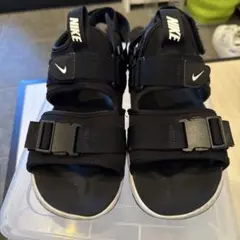 Nike ブラック サンダル ストラップ付き