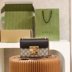 GUCCI GGキャンバス ショルダーバッグ