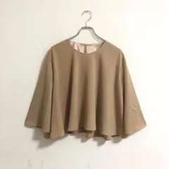 【良品】七分袖ブラウス　キレイめ　丈短め　ベージュ　裏地有　式典　b606