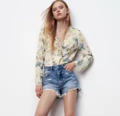 ZARA ザラ トップス ブラウス カットソー 花柄 テクスチャープリント M