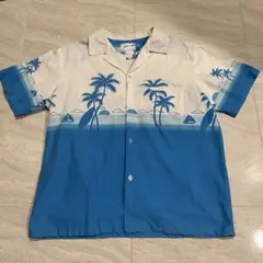アロハシャツ ヤシの木とボートのデザイン