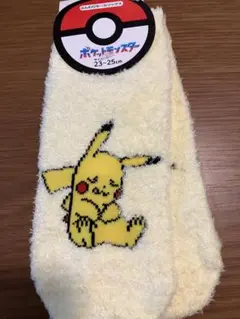 ポケットモンスター　靴下　ピカチュウ