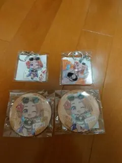 紫雲寺家の子供たち くじ引き堂 万里 D賞 アクキー E賞 缶バッジ 4点セット