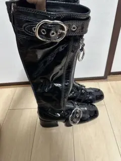 Item thumbnail for item 19ffbb37-cb4b-4d66-845f-0f78949be40e