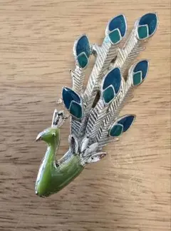 孔雀デザイン ブローチ