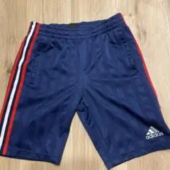 adidas ネイビー ショートパンツ Mサイズ　アディダス　ハーフパンツ