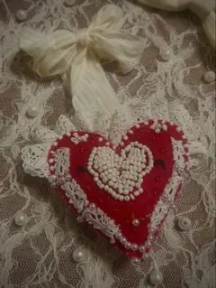 ときめく乙女の刺繍ハート♡ハンドメイド