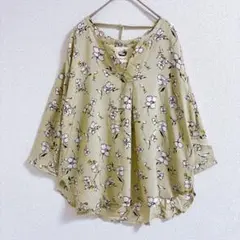 オニギリ ブラウス シャツ 花柄 七分袖 プルオーバー ベージュ系