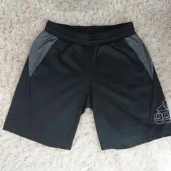 adidas 黒 ハーフパンツ 160