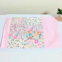 ★リバティ生地使用【マルチマット】ハンドメイド 花柄 ピンク パッチワーク　敷物