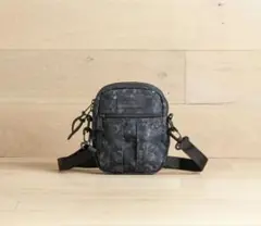 極美品　GREGORY QUICK POCKET M ブラックタペストリー