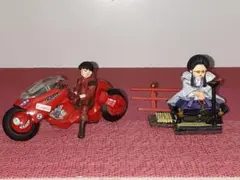 AKIRA 金田のバイクフィギュア　カプセルトイ　海洋堂　おまけ　ミヤコ付き